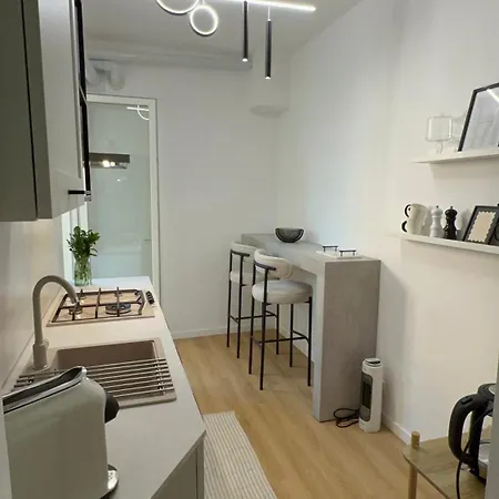 アパート 3 Kappa カロルツィオコルテ